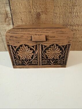 VTG Lerner faux carved wood recipe box